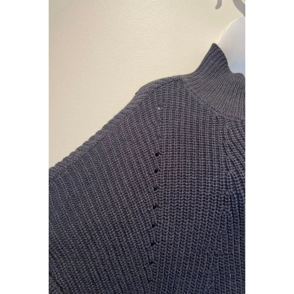 M RDI Sweater - Picture 2 of 5